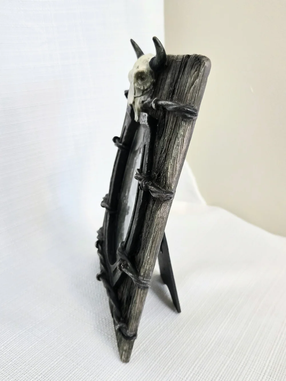 Good Luck Horseshoe Picture Frame Barb Wire Skull Rustic Weathered Look Western
